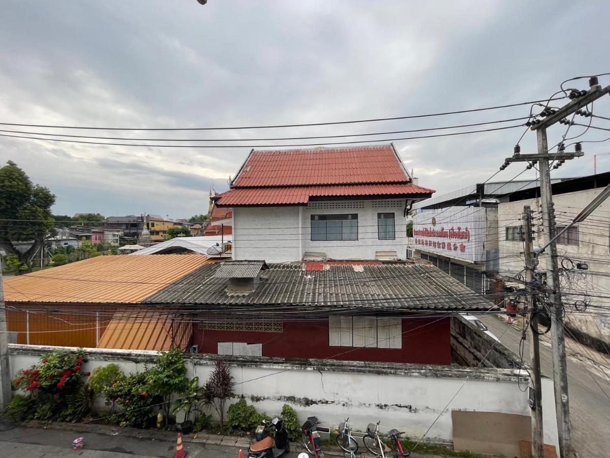 Comfort Zone Hostel @ Tha Pae Chiang Mai Esterno foto